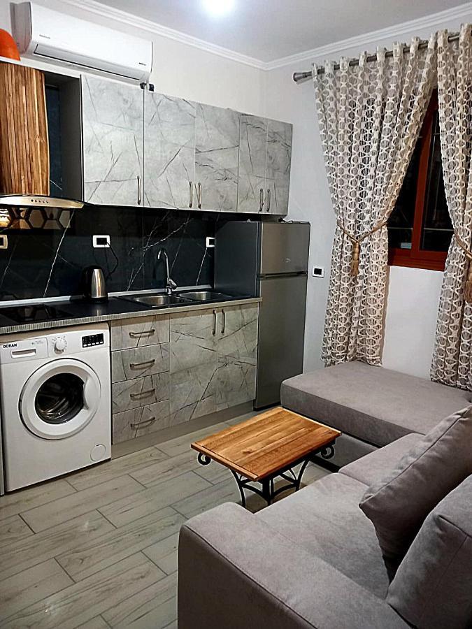 Villa Heljos Apartaments Vlore Bagian luar foto