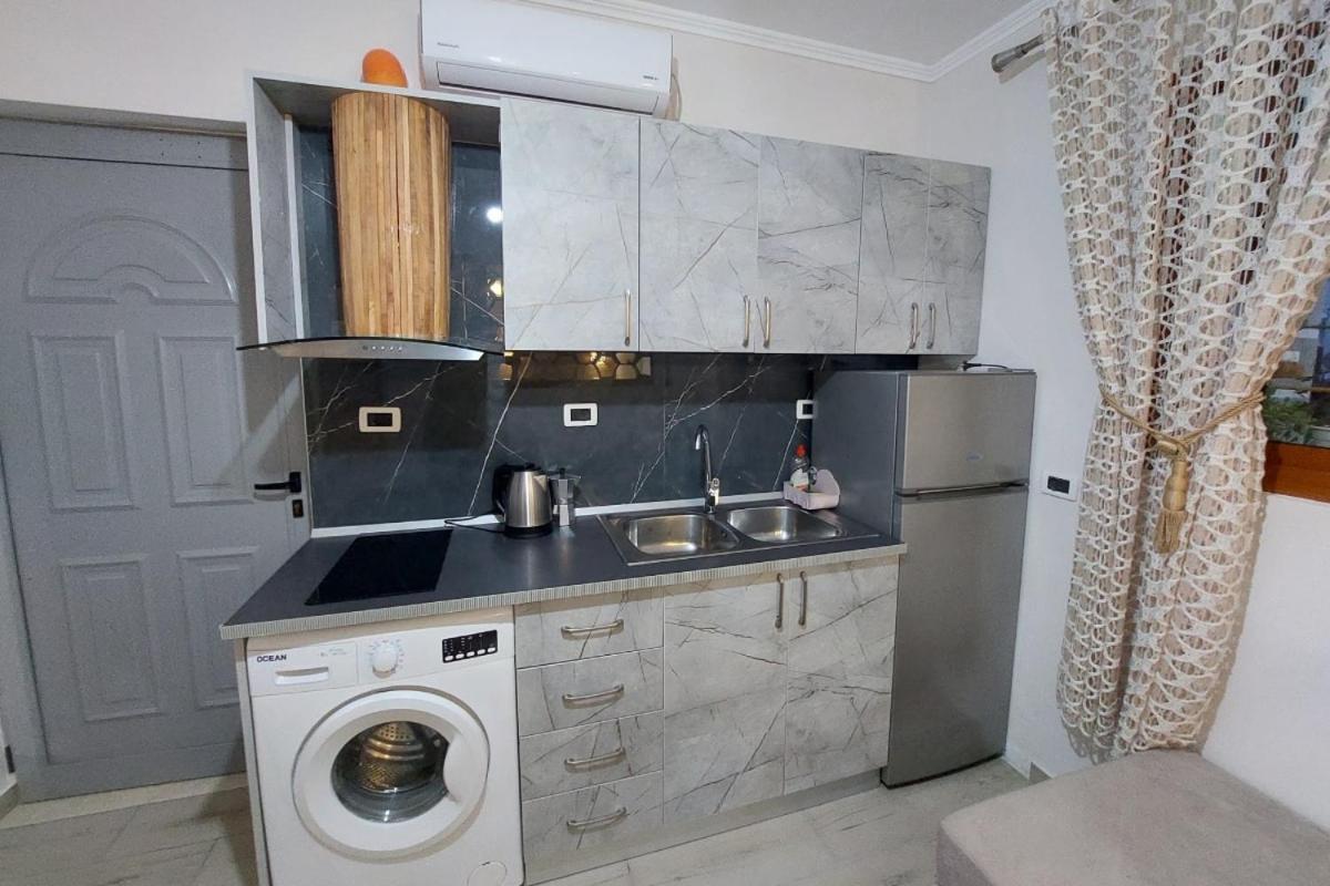 Villa Heljos Apartaments Vlore Bagian luar foto