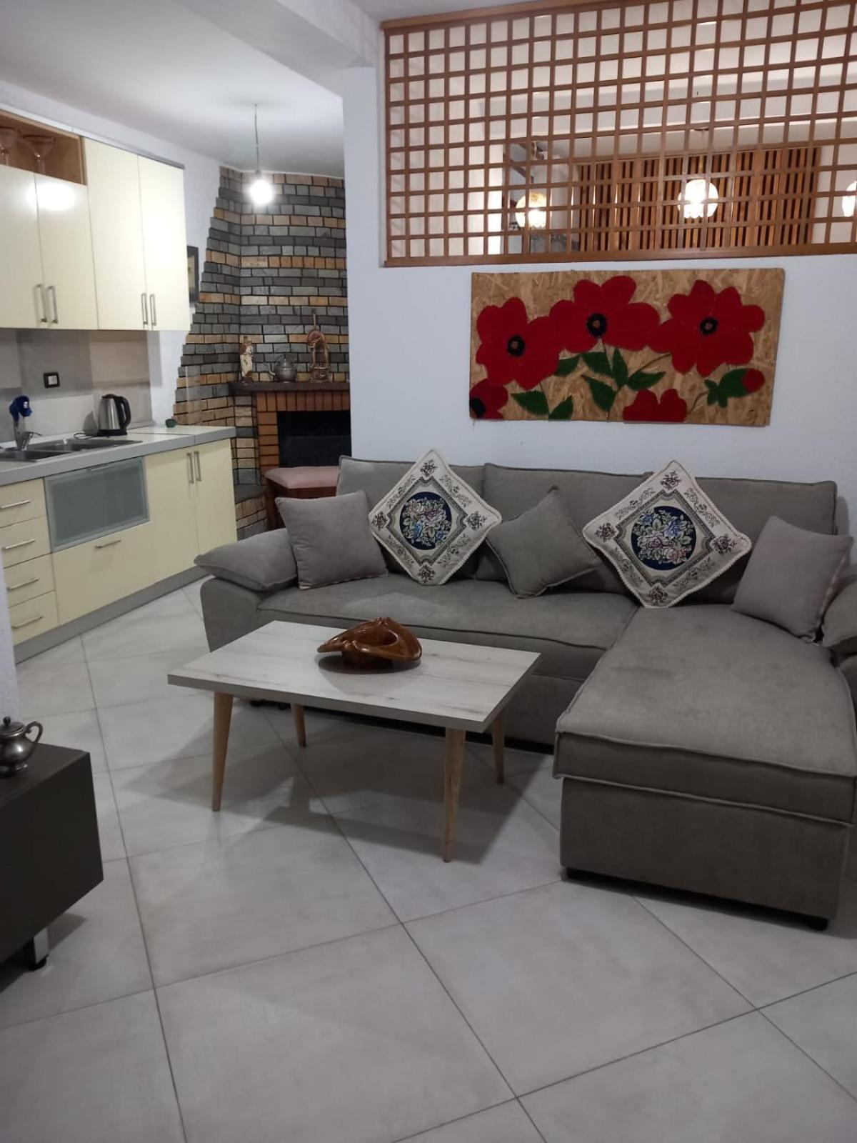 Villa Heljos Apartaments Vlore Bagian luar foto
